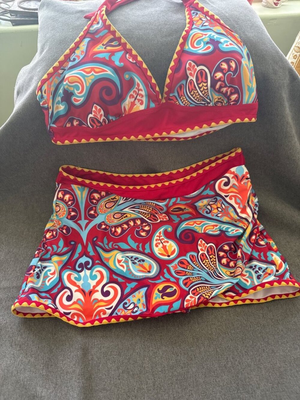 Colorful Paisley Print Halter Bikini Top & Skirt Set XL - Vibrant Swimwear 2pc